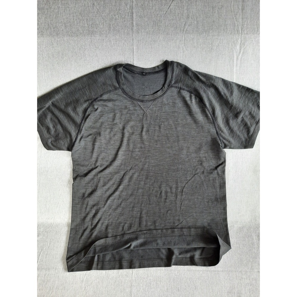 Lululemon Men XL Performance Stretch T-Shirt ShortSleeve Round Neck Heather Gray